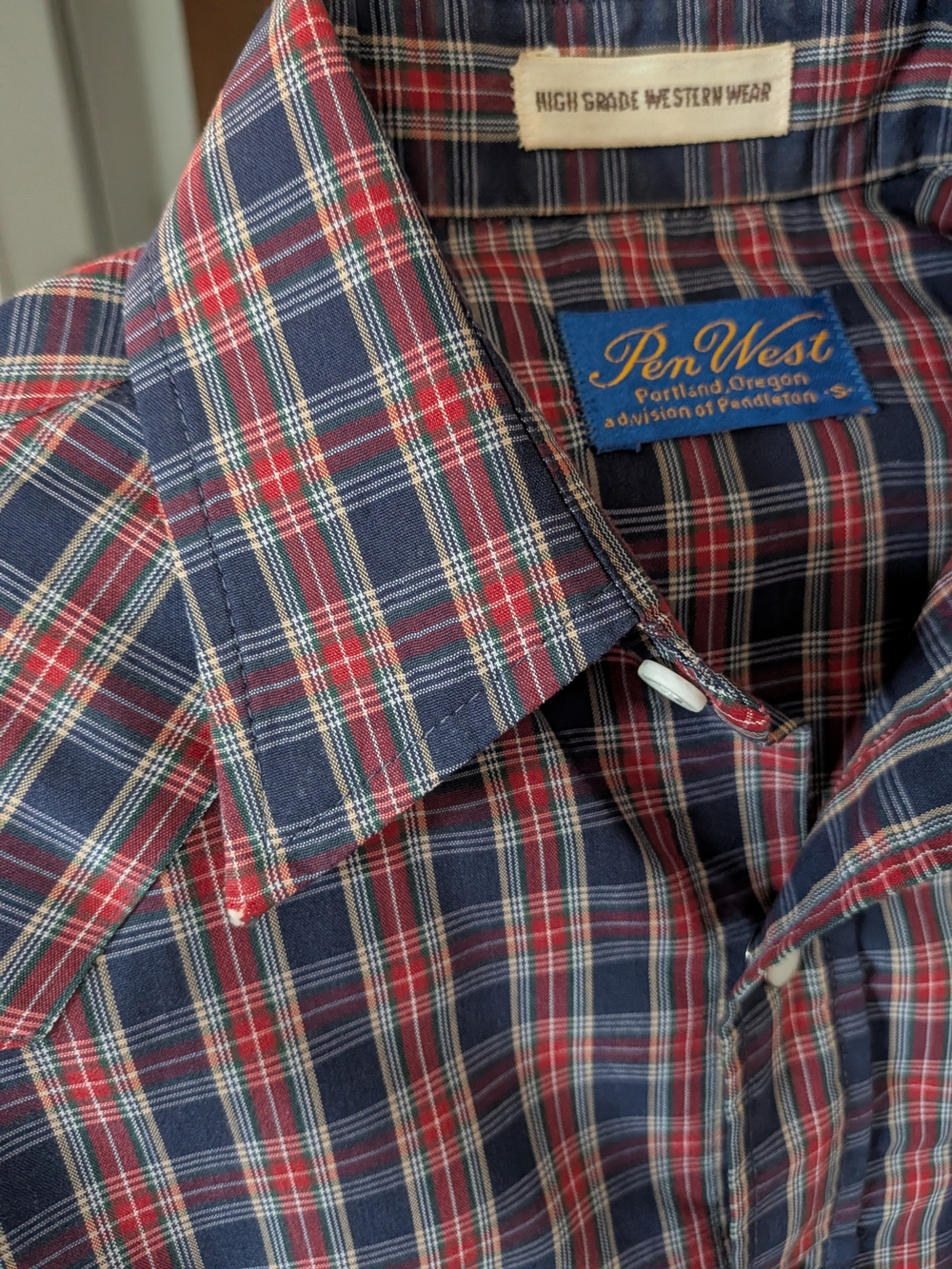 Vintage Pen West / Pendleton Unisex Small Slim Navy& Red Plaid Western Shirt
